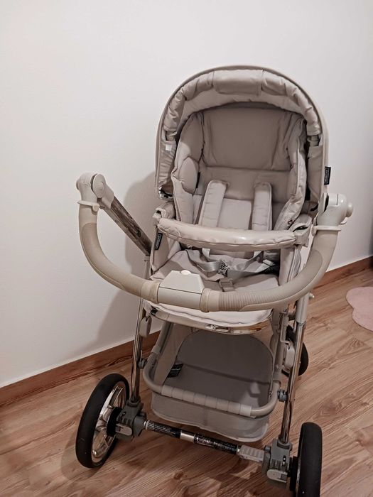 Carrinho de Passeio + Alcofa + Ovinho + 2 Bases para colocar o Ovinho com e sem isofix