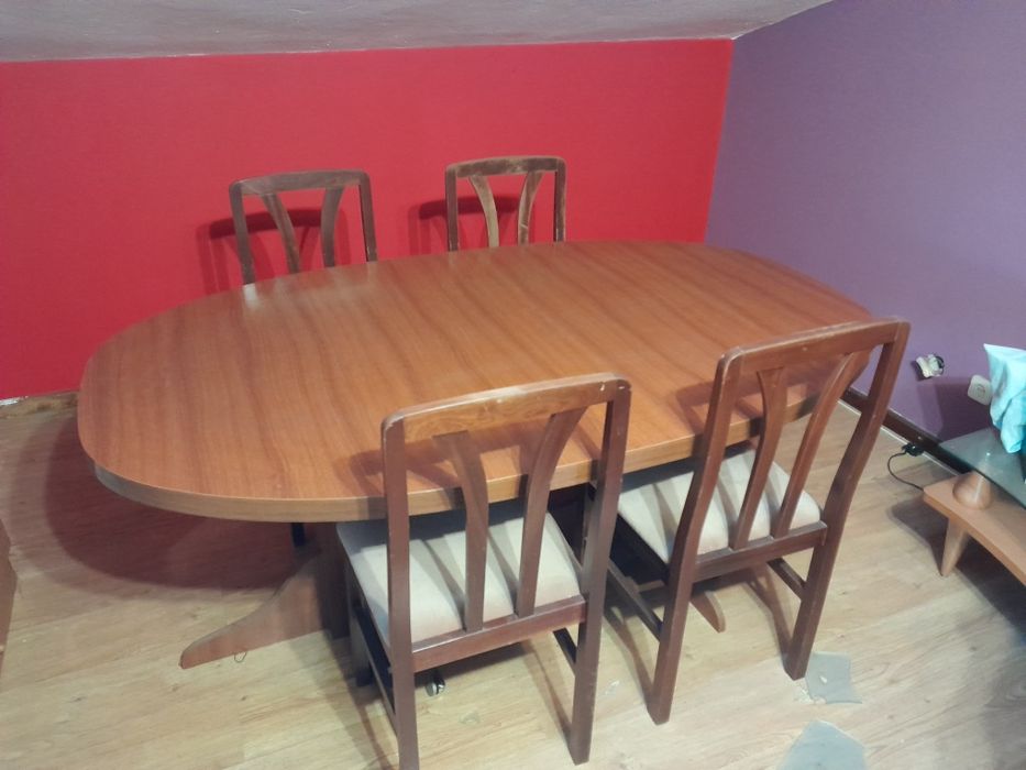 Mesa com 4 cadeiras