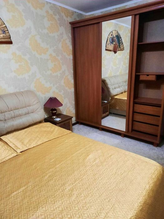 Двокімнатна квартира в тихому районі міста