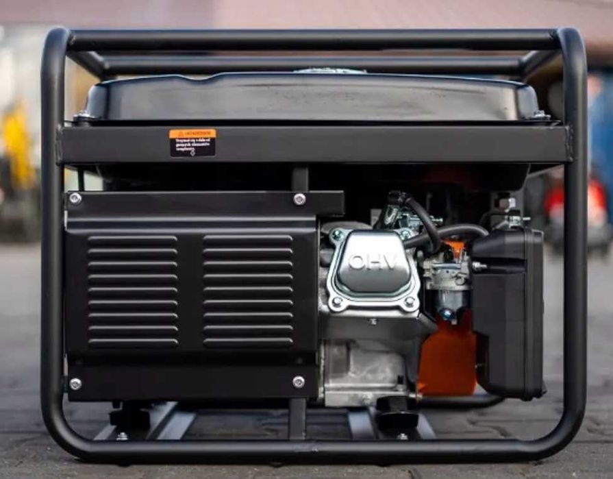 Kingway генератор 3 кВт мідна обмотка AVR однофазний бензин 2 розетки