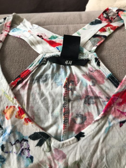 Sukienka S w kwiaty H&M