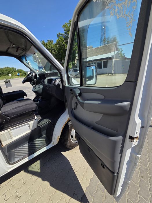 Продається надійний Mercedes-Benz Sprinter(Автомат) 2005 року