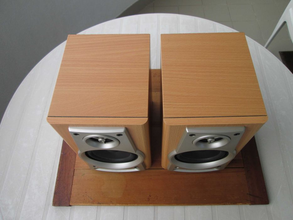 2 Colunas Sanyo HI-FI - 2 vias - 25w - 4 ohm
