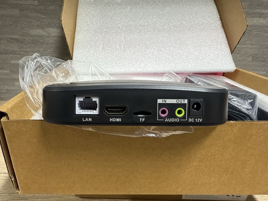 Hikvision DS-D60E-B Digital Signage Player — Новий