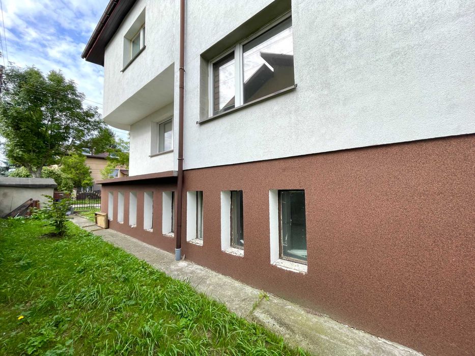 Dom 3 Kondygnacyjny + Budynek Gospodarczy 120 m