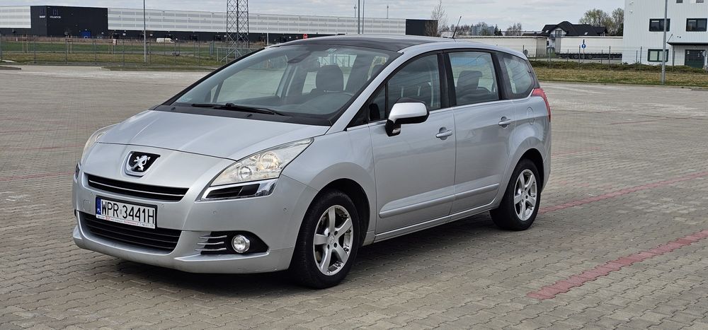 Peugeot 5008  1.6 hdi 7 osób