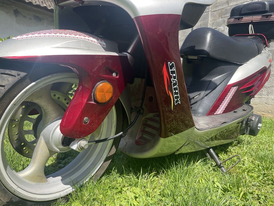 SPARK 150 кубів 2012р.