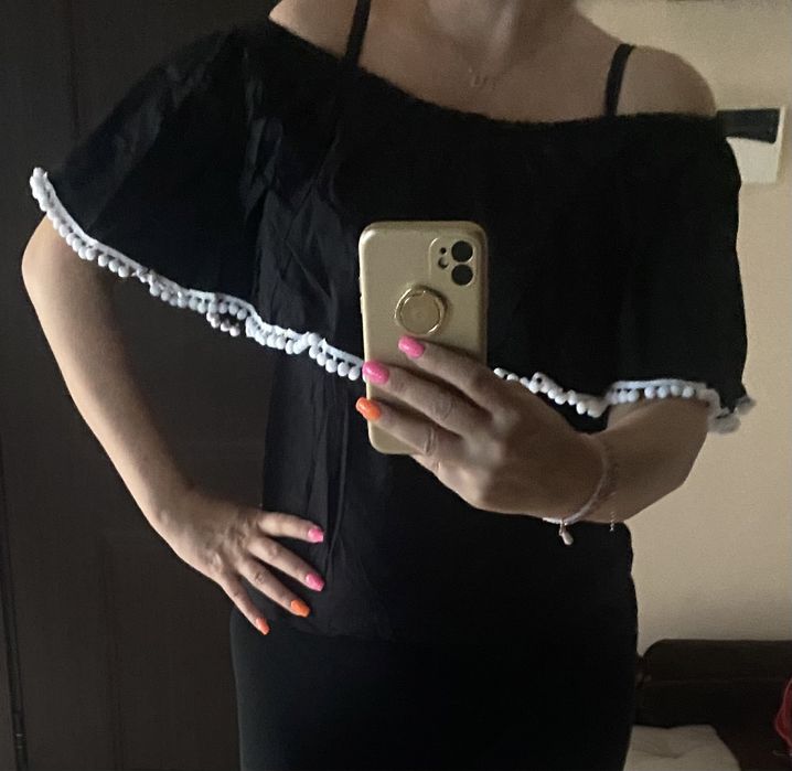 Czarna bluzka hiszpanka