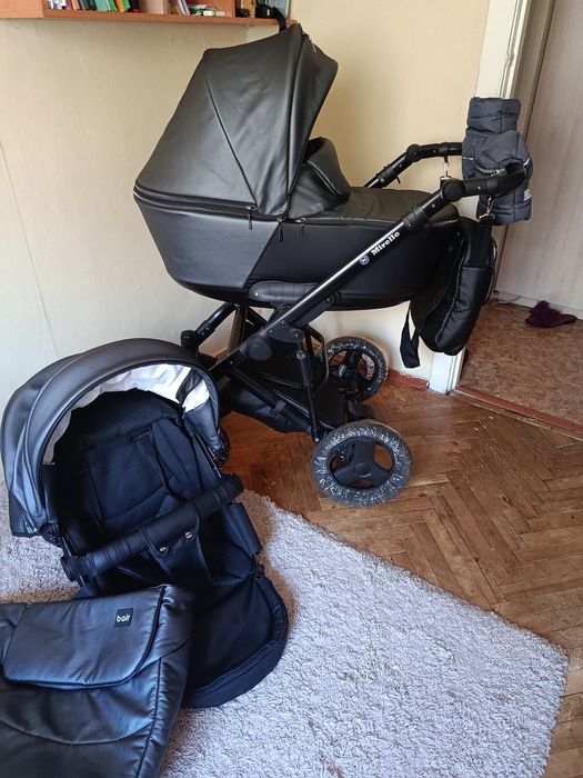 Коляска 2 в 1  Б.у 4 мес без следов использования