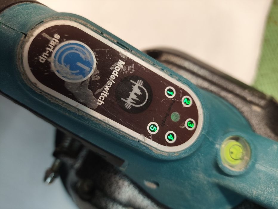 Віброприсоска для укладання плитки