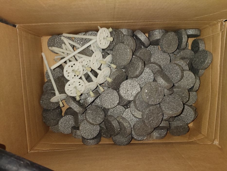 Kołki do styropianu