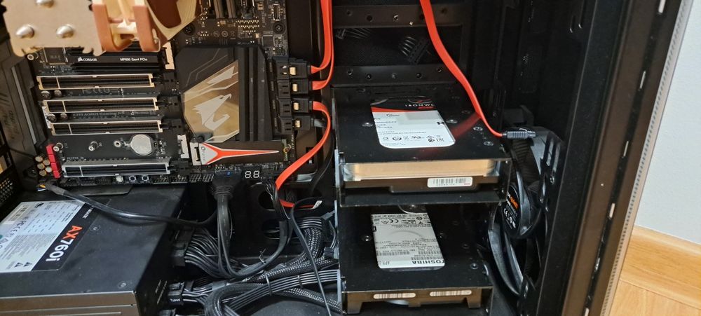 Komputer do gier filmów 64gb ram 2tb m2 aorus x399 Threadripper 1950x