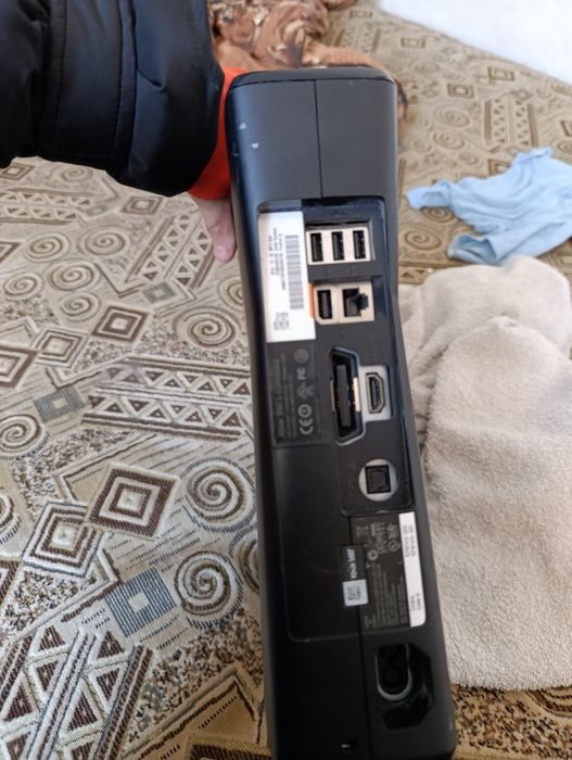 Обміняю пс3 з останньою прошивкою і xbox 360 на пс4 з іграми ОПИС!!!