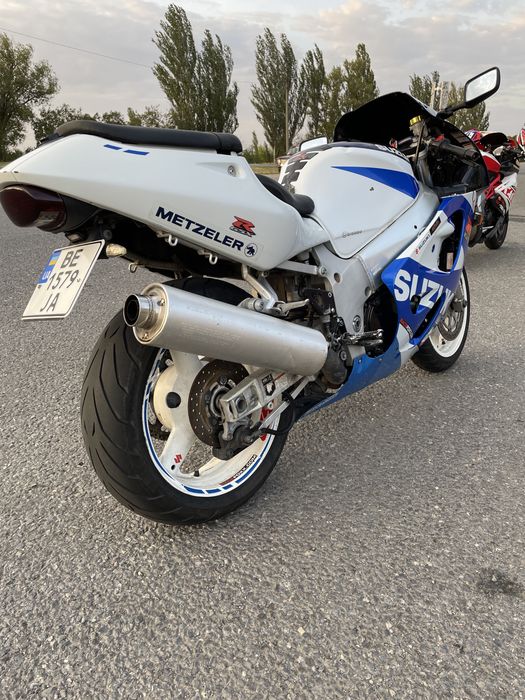 suzuki gsxr srad - купить мотоцикл - Цена на OLX.ua