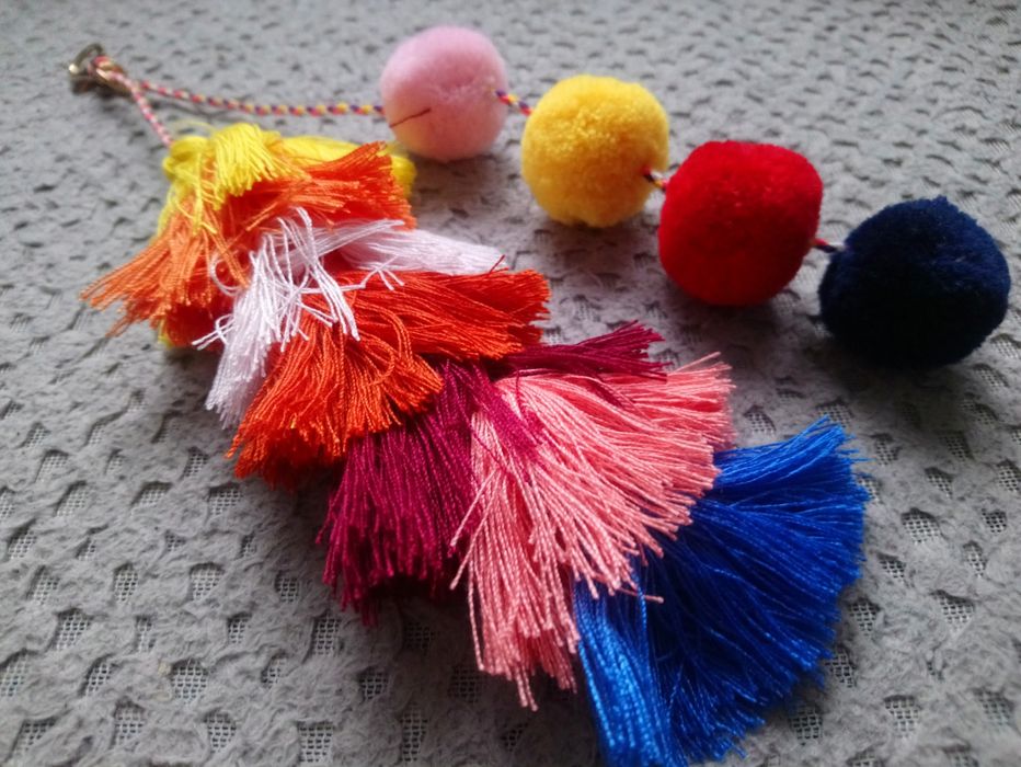 Brelok pompon boho do torebki zawieszka