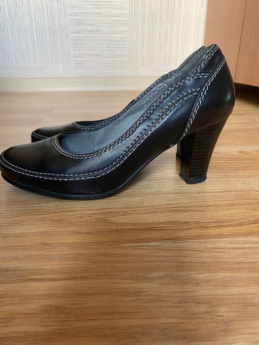 Кожанные туфли р.38