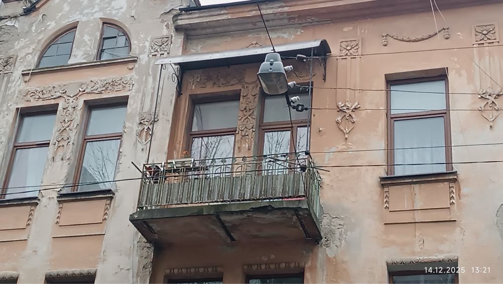 Продаж 3-кім квартира 78.7 м² 3/3ц вул.Дніпровська Терміново !120000$