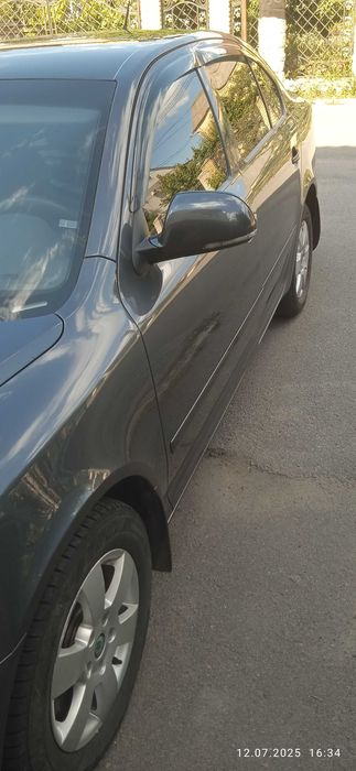 автомобіль шкода