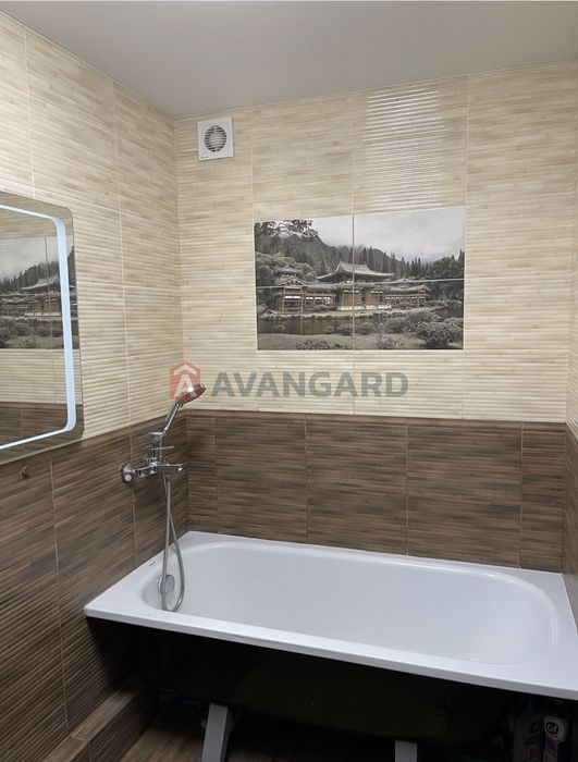 Квартира з капітальним ремонтом у центрі (Є ВІДНОВЛЕННЯ )