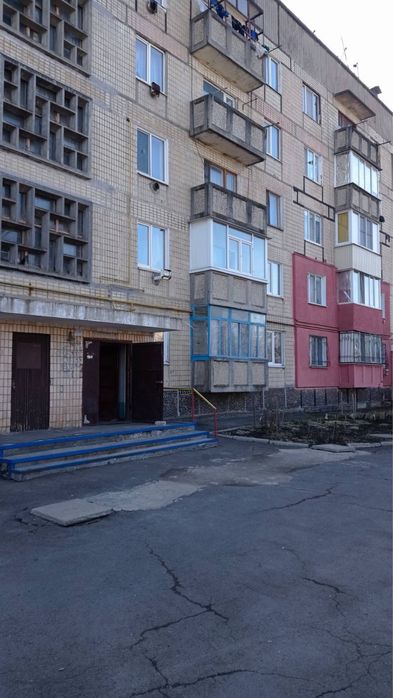 Продається 2 кімнатна квартира Криворожский раен с. Новомайське .