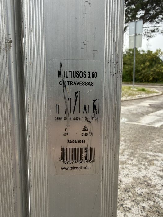 Escadote desdobravel