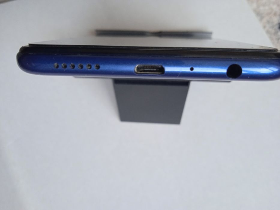 СамсунгА 10s. стан супер,великий,гучний.