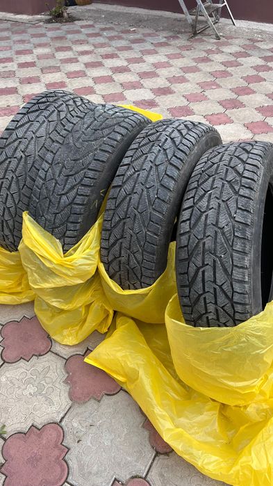 Автошини Winter TIGAR 215/16 R 17