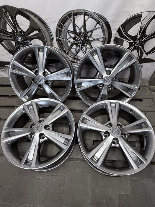 Диски литі 5/114.3/18 Оригінал Toyota Lexus