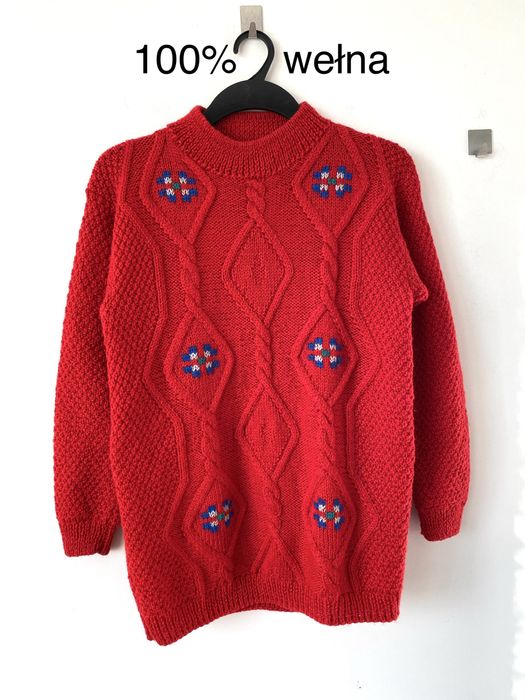 Wełniany czerwony sweter hafty kwiaty handmade vintage wool