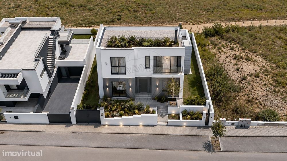 Property in Atouguia da Baleia, Leiria