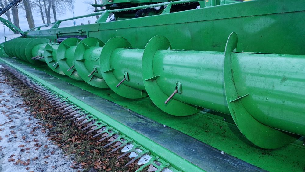 Heder John Deere 630R