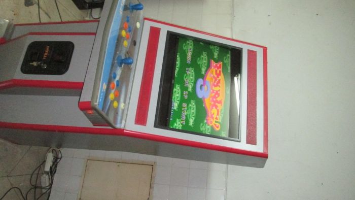 Máquina jogos original como nova com 2600 jogos