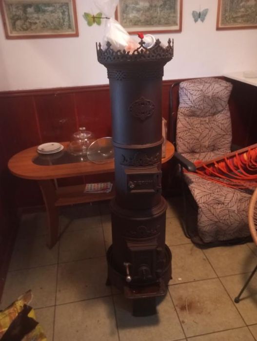 Piecyk żeliwny wolnostajacy w klasycznym stylu