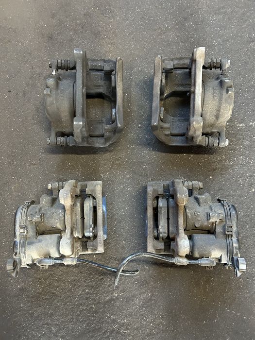 Zaciski hamulcowe Mercedes CLA 250 C117 komplet