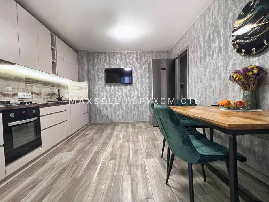 Продам 3-кімнатну квартиру в новобудові з якісним ремонтом