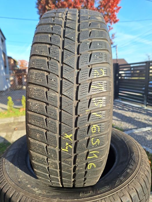 Opony zimowe 215/65/16 cena za całość 200zl