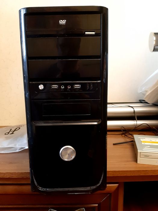 Комп'ютер Core I3 3240/GF210 512M/4GbОЗУ/500GbHdd+mouse+kbd+колонки