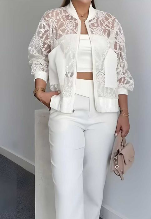 Легка ажурна ветровка