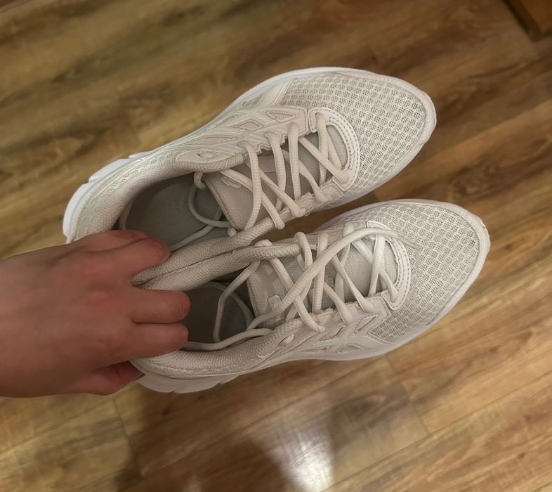 Кросівки ASICS, білі 37,5 розміру