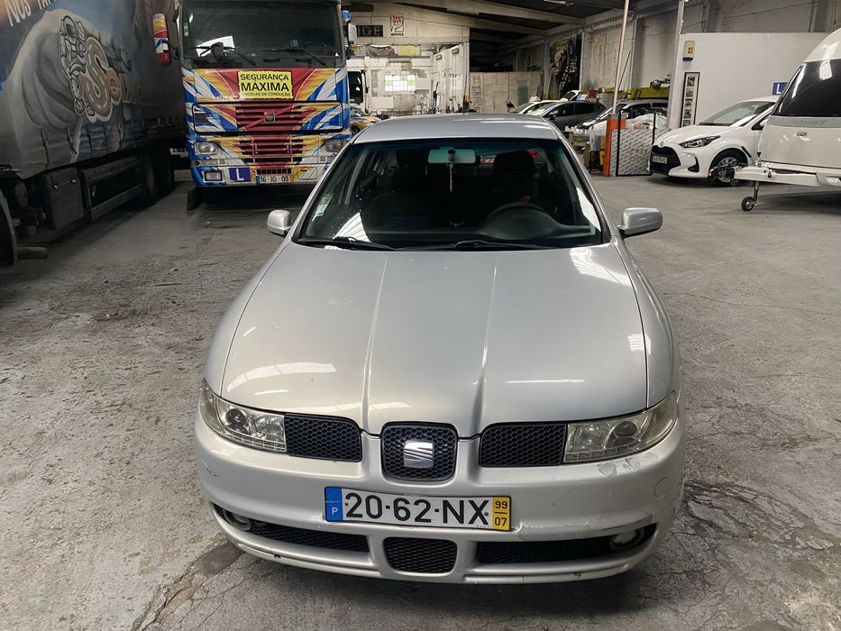 Vendo este automovel