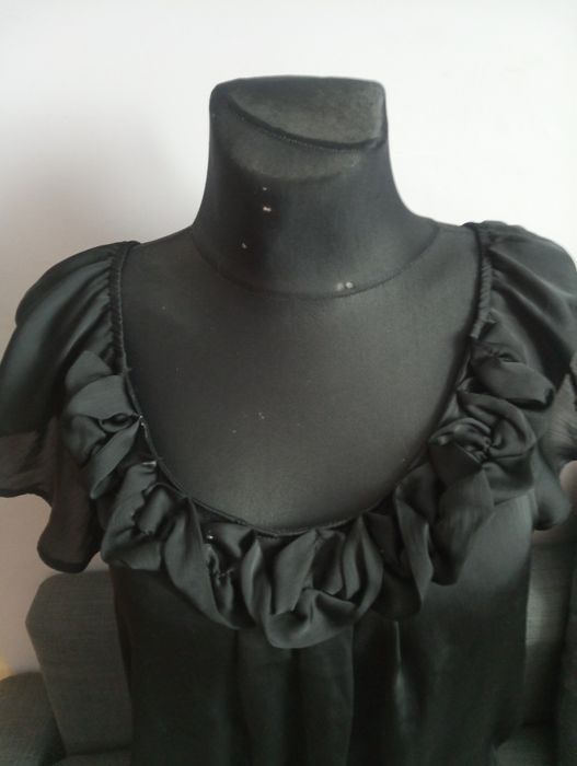 Czarna sexy bluzka 38