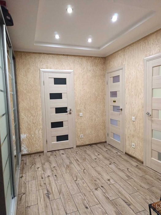 Продаж квартири  великої площі в новобудові вул. Пулюя