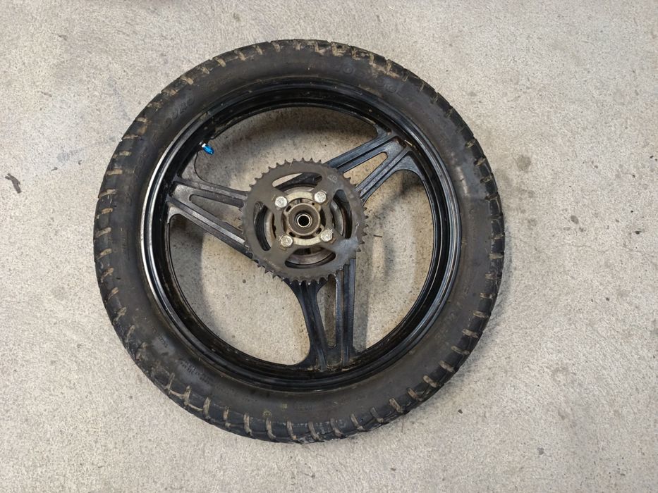 Witam sprzedam tylnie koło od Yamahy ybr 125