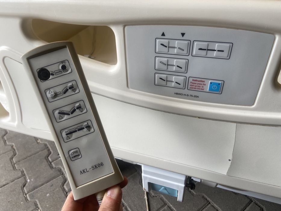 Łóżko rehabilitacyjne szpitalne ortopedyczne jak nowe