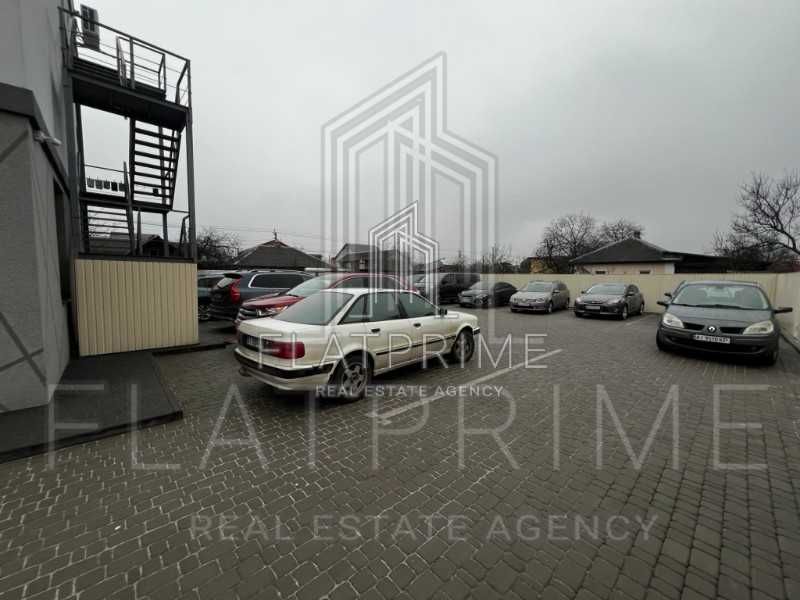 Продаж комерцiйна фасадна будiвля торгове примiщення