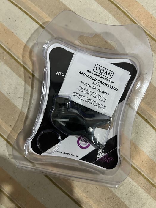 Afinador cromático digital para guitarra