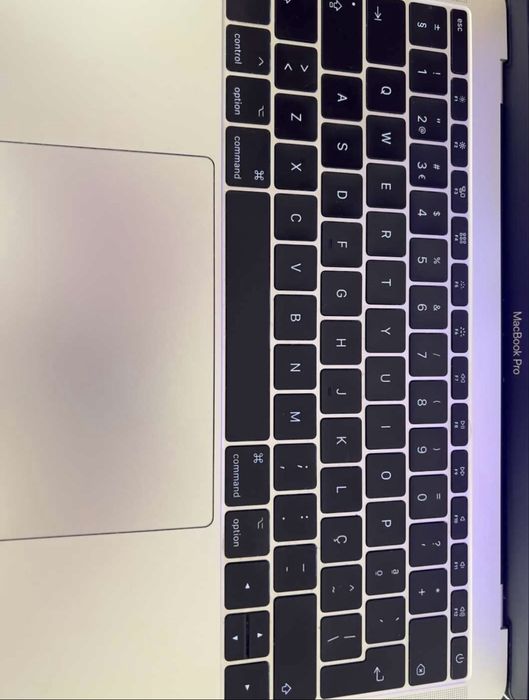 2 Macbooks Pro 13”