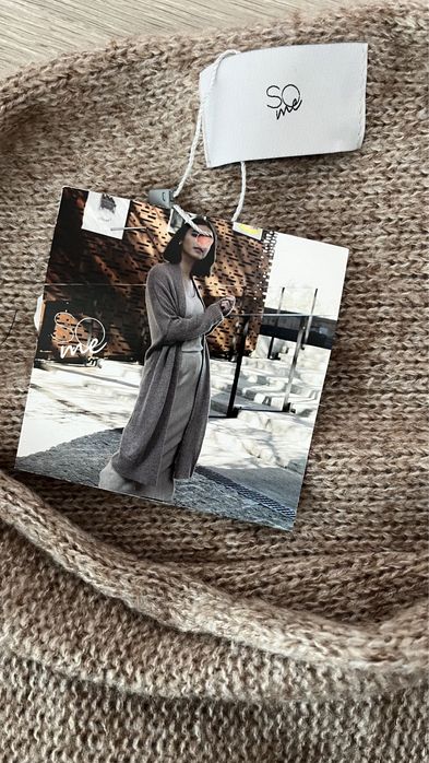 So me beżowy sweter dekolt w łódkę odkryte ramiona moher nowy