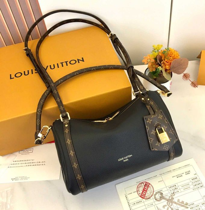 Шкіряна сумка Louis Vuitton Express LV