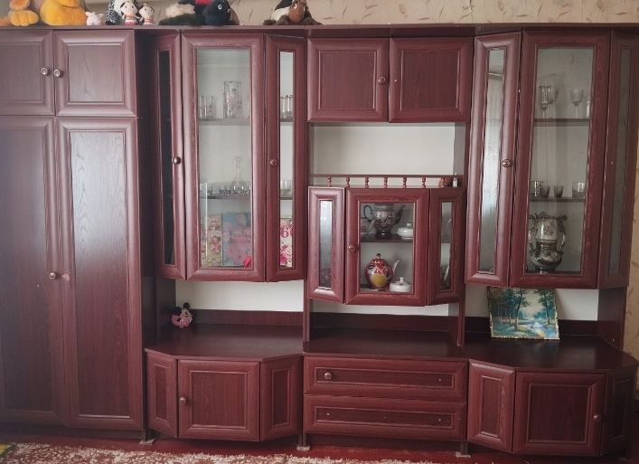 Стенка в гарному стані